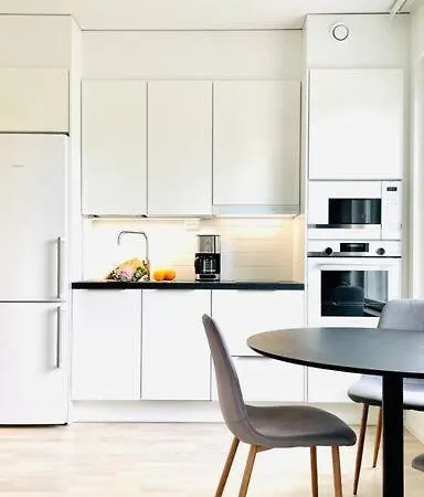 Cozy Studio, Easy Access To And Near Shopping Center